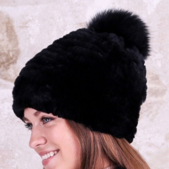 🌟HOST PICK🌟 Genuine Rabbit Fur Beanie with Pom Pom - Picture 1 of 6